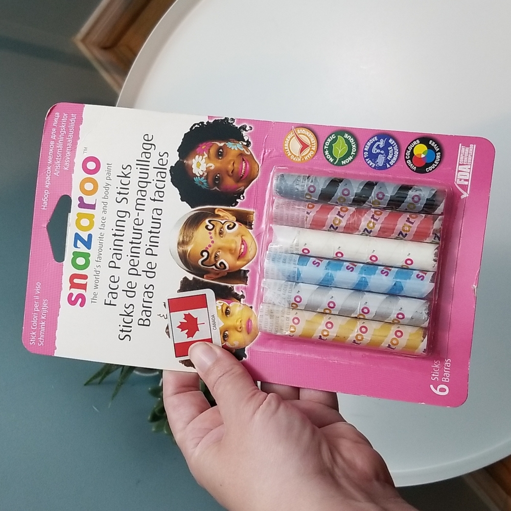 Snazaroo face painting sticks NWT